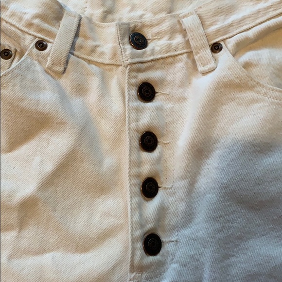 Vintage High-Waisted Women’s jean short - Picture 5 of 7